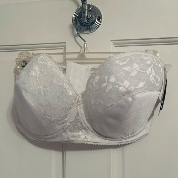 Carnival Full-figure Lace Strapless Bra - Picture 3 of 4